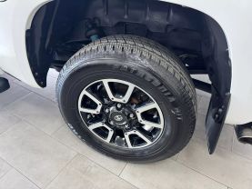 2017 TOYOTA TUNDRA CREWMAX PICKUP V8, FLEX FUEL, 5.7 LITER LIMITED PICKUP 4D 5 1/2 FT