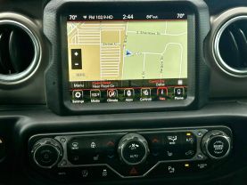 2018 JEEP WRANGLER UNLIMITED SUV - MANUAL - Dart Auto Group