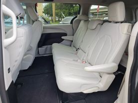 2017 CHRYSLER PACIFICA VAN V6, 3.6 LITER TOURING MINIVAN 4D