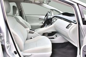 2013 TOYOTA PRIUS HATCHBACK 4-CYL, HYBRID, 1.8 LITER FIVE HATCHBACK 4D