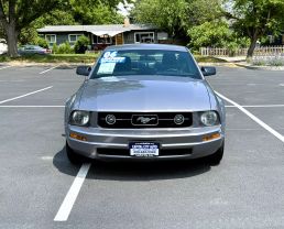 2006 FORD MUSTANG COUPE SATIN SILVER CLEARCOAT METALLIC AUTOMATIC - Capital City Auto