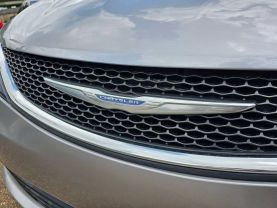 2017 CHRYSLER PACIFICA VAN V6, 3.6 LITER TOURING MINIVAN 4D
