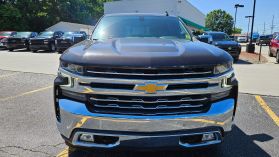 2021 Chevrolet Silverado 1500 Crew Cab - Image 2
