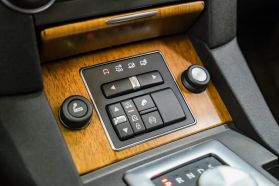 2016 Land Rover Lr4 - Image 26