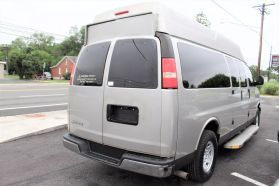 2009 CHEVROLET EXPRESS PASSENGER V8, 6.0 LITER 3500 LS EXTENDED RWD