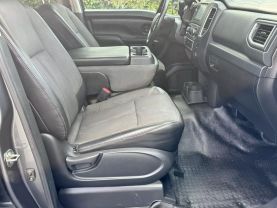 2017 NISSAN TITAN CREW CAB PICKUP V8, 5.6 LITER S PICKUP 4D 5 1/2 FT