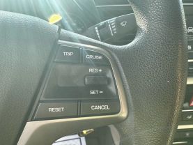 2017 HYUNDAI ELANTRA SEDAN 4-CYL, 2.0 LITER SE SEDAN 4D