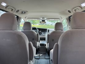 2019 TOYOTA SIENNA VAN V6, 3.5 LITER LE MINIVAN 4D