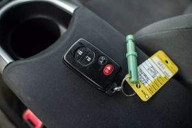 2012 TOYOTA PRIUS PLUG-IN HYBRID HATCHBACK 4-CYL, HYBRID, 1.8 LITER HATCHBACK 4D