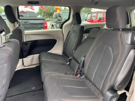 2017 CHRYSLER PACIFICA VAN V6, 3.6 LITER TOURING MINIVAN 4D