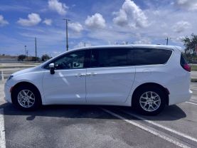 2023 CHRYSLER VOYAGER