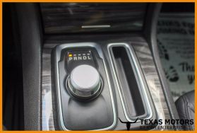 2019 CHRYSLER 300 SEDAN V6, 3.6 LITER 300 TOURING SEDAN 4D
