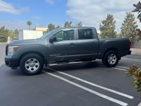 2017 NISSAN TITAN CREW CAB PICKUP V8, 5.6 LITER S PICKUP 4D 5 1/2 FT