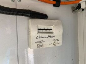 2018 FORD E350 SUPER DUTY CUTAWAY 36FT CABLE SPLICER BUCKET VAN ALTEC AT200A BUCKET TRUCKS V10, 6.8 LITER CUTAWAY VAN 2D - Eddies Auto Sales