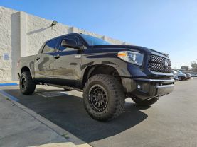 2018 TOYOTA TUNDRA CREWMAX PLATINUM PICKUP 4D 5 1/2 FT