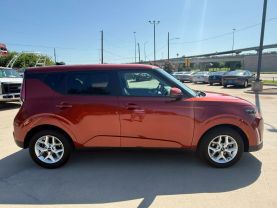 2024 KIA SOUL WAGON 4-CYL, 2.0 LITER LX WAGON 4D