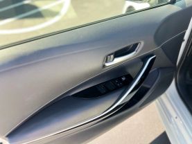 2019 TOYOTA COROLLA HATCHBACK HATCHBACK 4-CYL, DYNAMIC-FORCE, 2.0 LITER XSE HATCHBACK 4D - The Auto Lot
