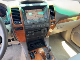 2004 LEXUS GX SUV V8, 4.7 LITER GX 470 SPORT UTILITY 4D