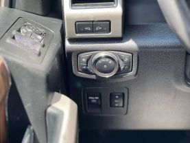 2019 FORD F150 SUPERCREW CAB PICKUP V6, TURBO DIESEL, 3.0 LITER LARIAT PICKUP 4D 5 1/2 FT - The Auto Lot