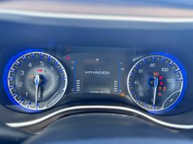 2023 CHRYSLER VOYAGER