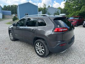 2018 JEEP CHEROKEE SUV V6, 3.2 LITER LIMITED SPORT UTILITY 4D at T&T Repairables - used car dealership in Spencer, Indiana.