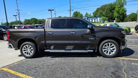 2021 Chevrolet Silverado 1500 Crew Cab - Image 4