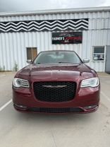 2019 CHRYSLER 300 SEDAN V6, 3.6 LITER 300 TOURING SEDAN 4D