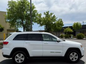2017 JEEP GRAND CHEROKEE SUV V6, VVT, 3.6 LITER LAREDO E SPORT UTILITY 4D