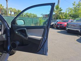 2011 TOYOTA RAV4 SUV 4-CYL, 2.5 LITER SPORT UTILITY 4D