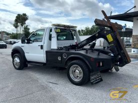 2006 Ford F450 Super Duty Regular Cab & Chassis - Image 8