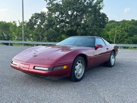 1994 CHEVROLET CORVETTE HATCHBACK V8, 5.7 LITER COUPE 2D