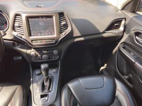 2019 JEEP CHEROKEE SUV V6, 3.2 LITER TRAILHAWK SPORT UTILITY 4D