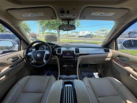 2014 Cadillac Escalade Luxury Sport Utility 4d - Image 24