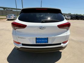 2017 HYUNDAI TUCSON SUV 4-CYL, 2.0 LITER SE SPORT UTILITY 4D