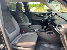 2023 CHEVROLET TRAILBLAZER SUV 3-CYL, ECOTEC, TURBO, 1.3 LITER LT SPORT UTILITY 4D at T&T Repairables - used car dealership in Spencer, Indiana.
