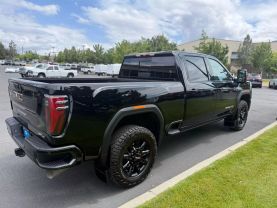 2024 GMC SIERRA 2500 HD CREW CAB PICKUP V8, TURBO DIESEL, 6.6 LITER AT4 PICKUP 4D 6 1/2 FT