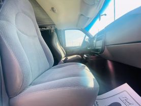 2007 CHEVROLET EXPRESS 2500 CARGO CARGO V8, 4.8 LITER VAN 3D