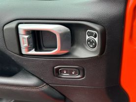 2018 JEEP WRANGLER UNLIMITED SUV - MANUAL - Dart Auto Group