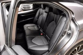 2020 Toyota Camry - Image 32
