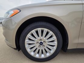 2016 Ford Fusion - Image 25
