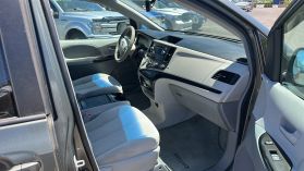 2012 TOYOTA SIENNA