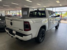 2021 RAM 1500 CREW CAB PICKUP V8, HEMI, ETORQUE, 5.7 LITER LIMITED PICKUP 4D 5 1/2 FT