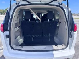2023 CHRYSLER VOYAGER
