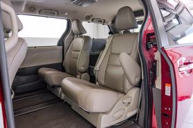 2020 TOYOTA SIENNA VAN V6, 3.5 LITER XLE MINIVAN 4D