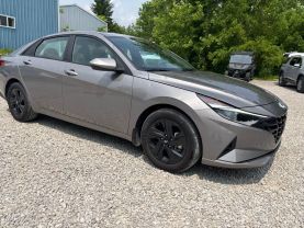 2023 HYUNDAI ELANTRA SEDAN 4-CYL, SULEV, 2.0 LITER SEL SEDAN 4D at T&T Repairables - used car dealership in Spencer, Indiana.