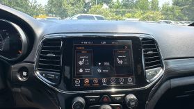 2020 Jeep Grand Cherokee - Image 37