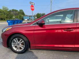 2015 Hyundai Sonata - Image 2
