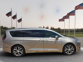 2018 CHRYSLER PACIFICA VAN V6, 3.6 LITER LIMITED MINIVAN 4D