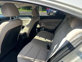 2017 HYUNDAI ELANTRA SEDAN 4-CYL, 2.0 LITER SE SEDAN 4D