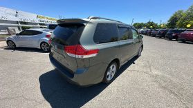 2012 TOYOTA SIENNA